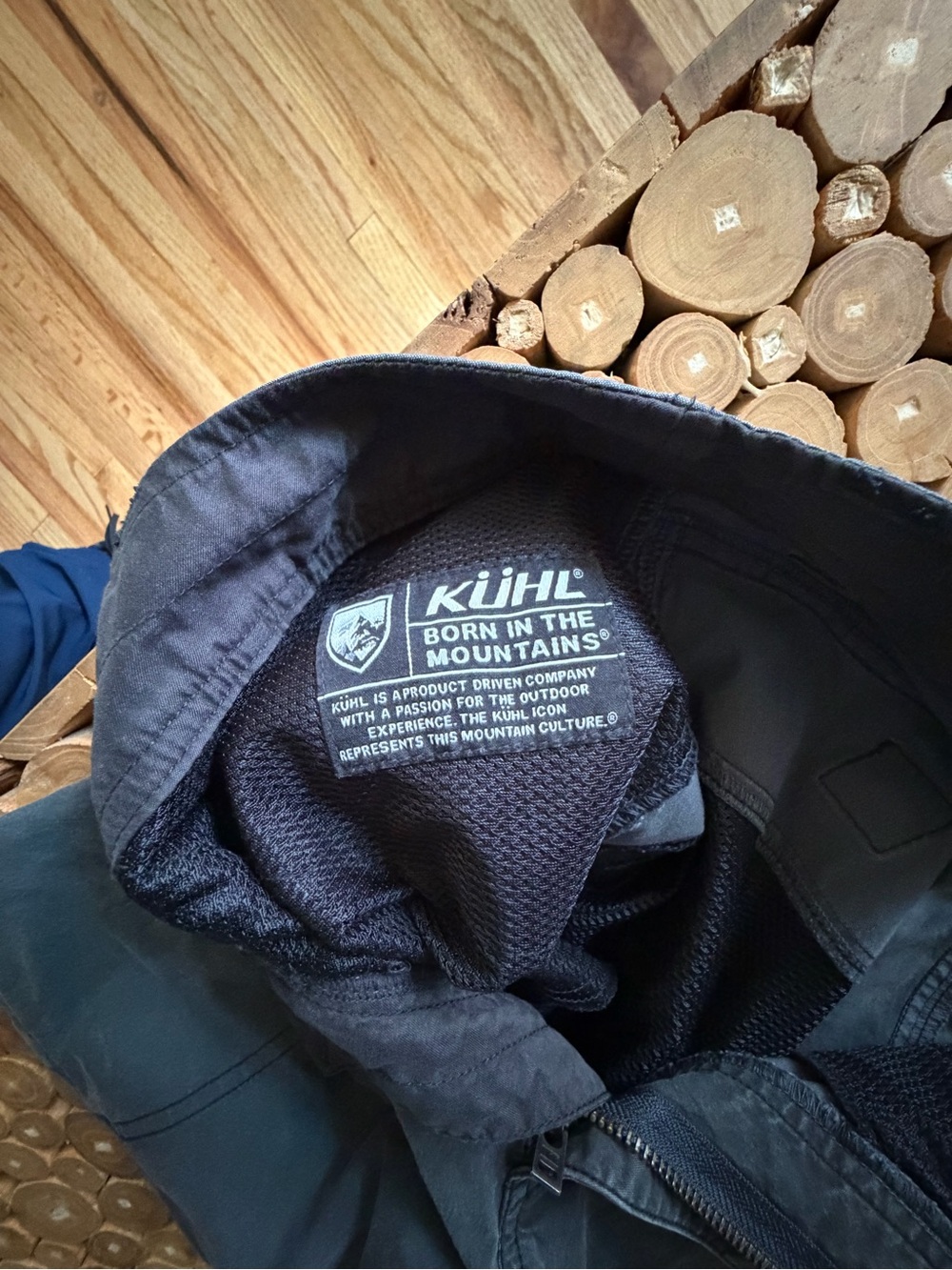 Men's Casual Cargo Shorts in Dark Slate Blue - Picture 6 of 6